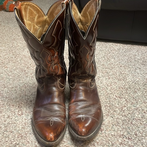 Vintage higher cut cowboy boots with stitch design - Picture 2 of 10